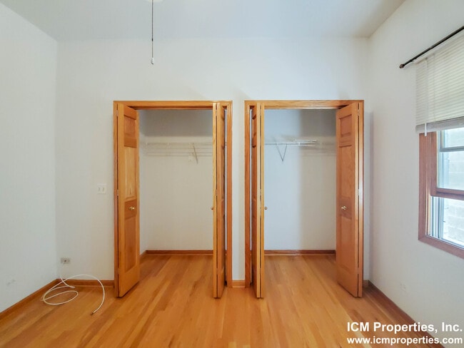 Building Photo - 2510 N Southport Ave