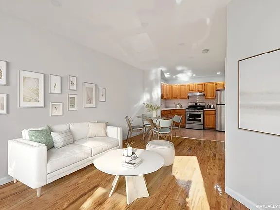 Foto del edificio - "Chic 1-BR Gem in Prime Brooklyn Location – Your Urban Retreat Awaits!"