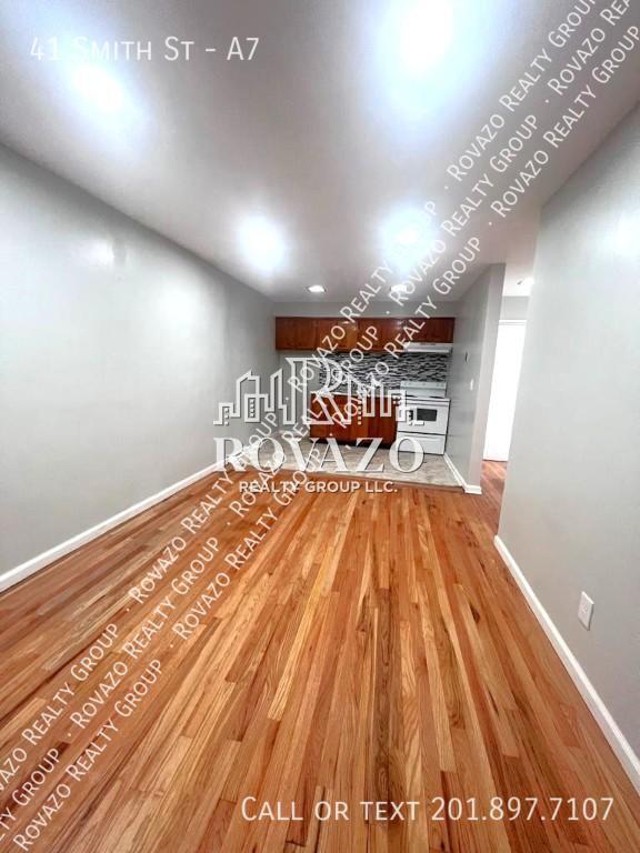 Building Photo - 41 Smith St, #A7- 1 bedroom in Irvington