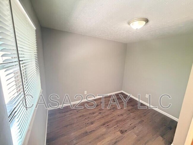 Foto del edificio - 5104 Malibu Ct