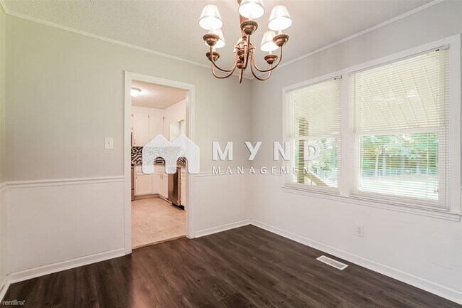 Building Photo - 4 br, 2.5 bath House - 3113 Comstock Rd