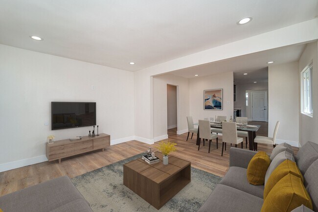 Foto del edificio - 7420 S Hobart Blvd
