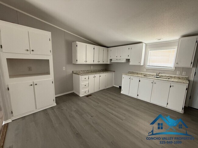 Foto del edificio - 10142 W Indian Creek Rd