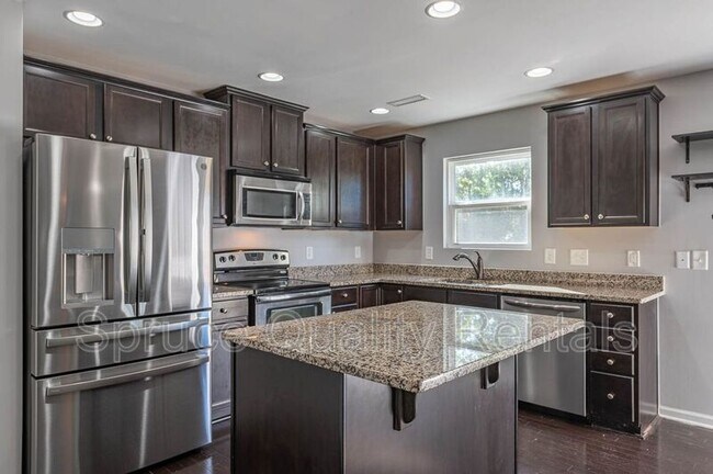 Foto del edificio - 504 Southwick Pl