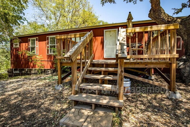 Building Photo - 359 E Zipp Rd