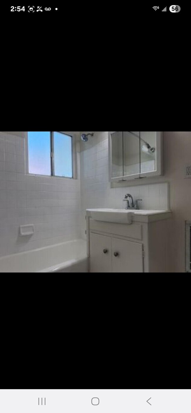 Foto del edificio - 6124 Alcott St