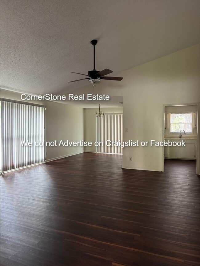 Building Photo - 123 - B Deerfield Drive, Spring Lake NC 28390