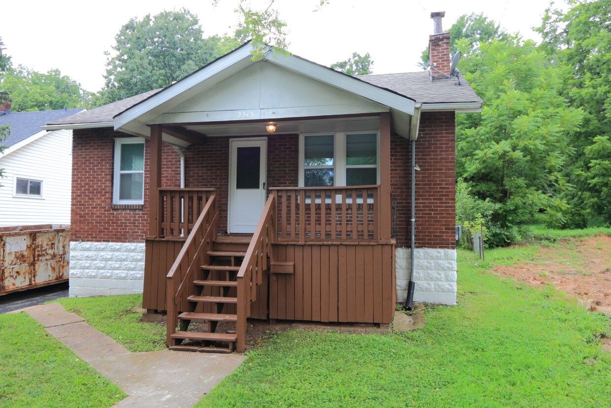 Primary Photo - 2313 Elco