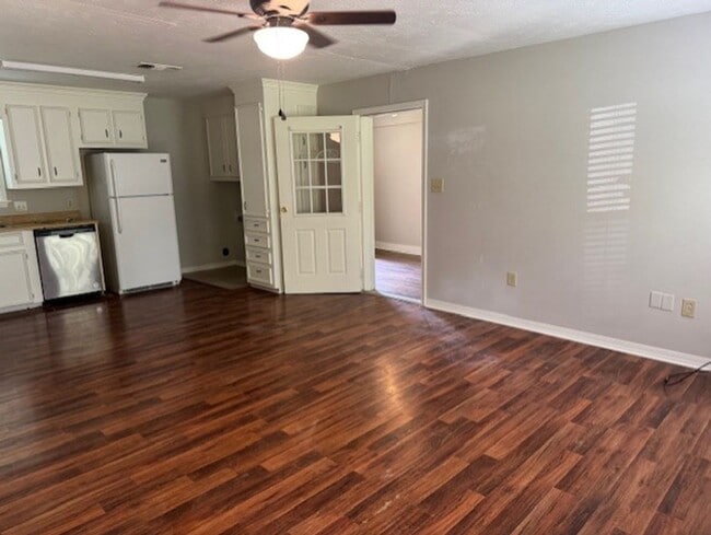 Building Photo - Nice 4 Bedroom Home in Byram!