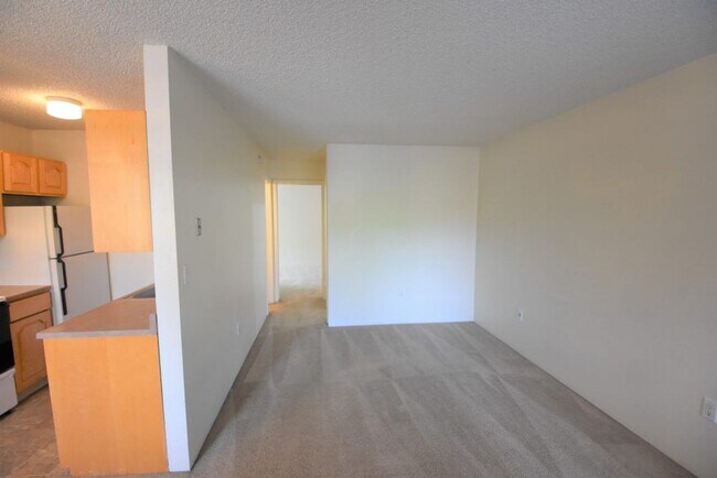 Building Photo - 3009 Madison Ave
