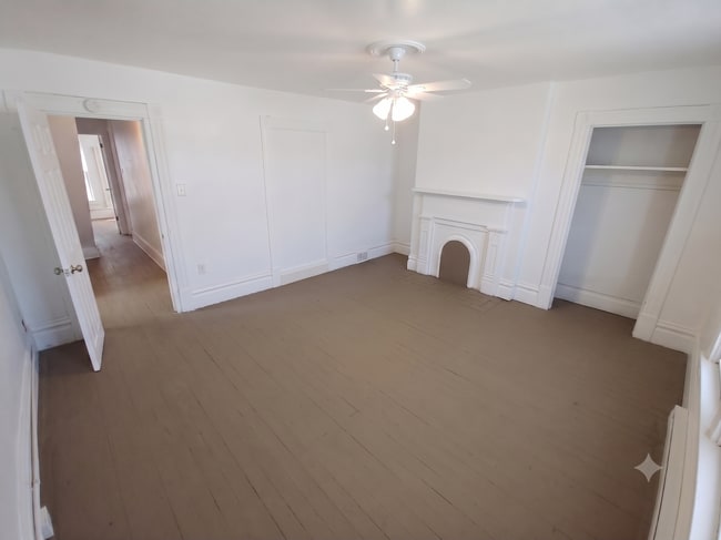 Building Photo - 640 Lillian St