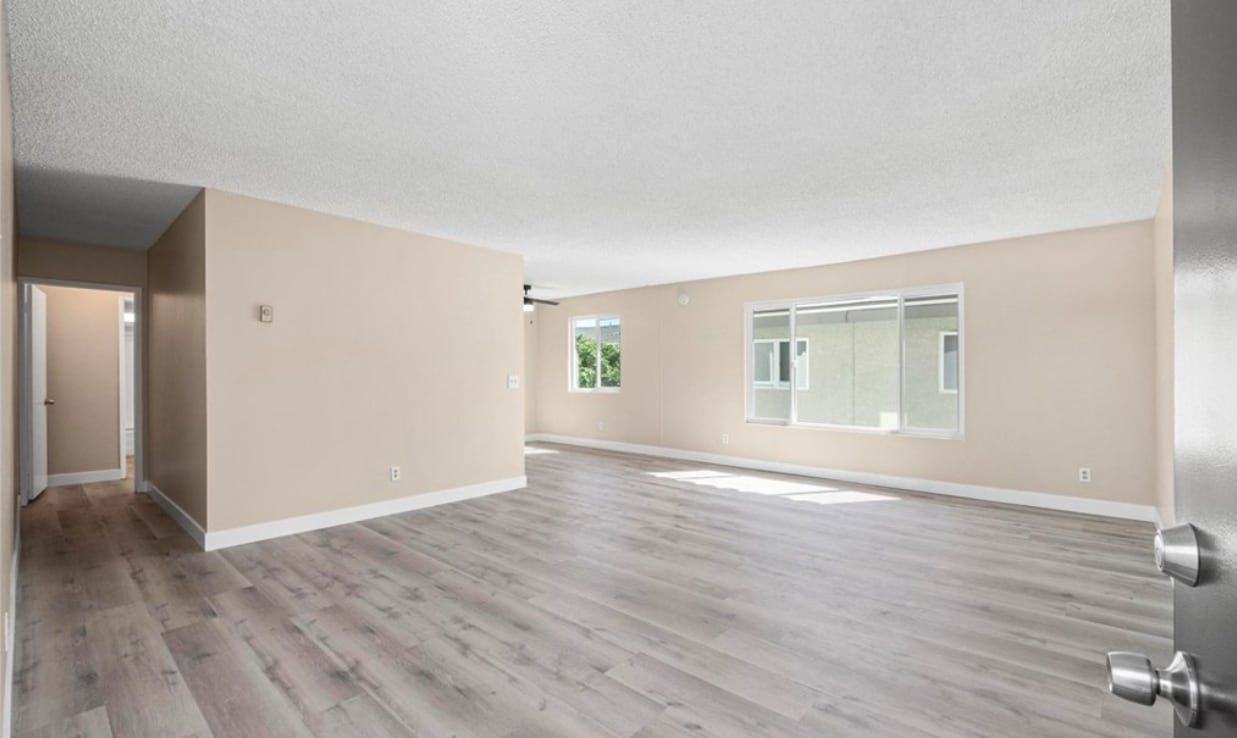Foto principal - 23418 Arlington Ave