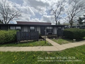 Building Photo - 704 Amhurst Dr