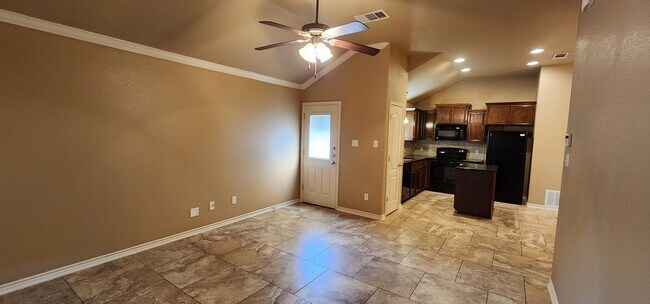 Foto del edificio - Beautiful 2 bed/2 bath near Clear Creek gate Available 8/13