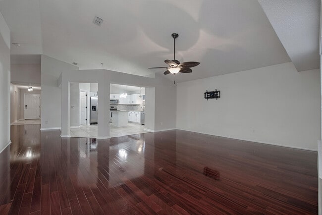 Foto del edificio - 4268 Lancaster Dr