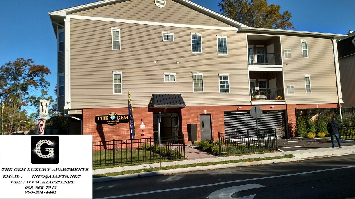 Primary Photo - 155 W Grand St