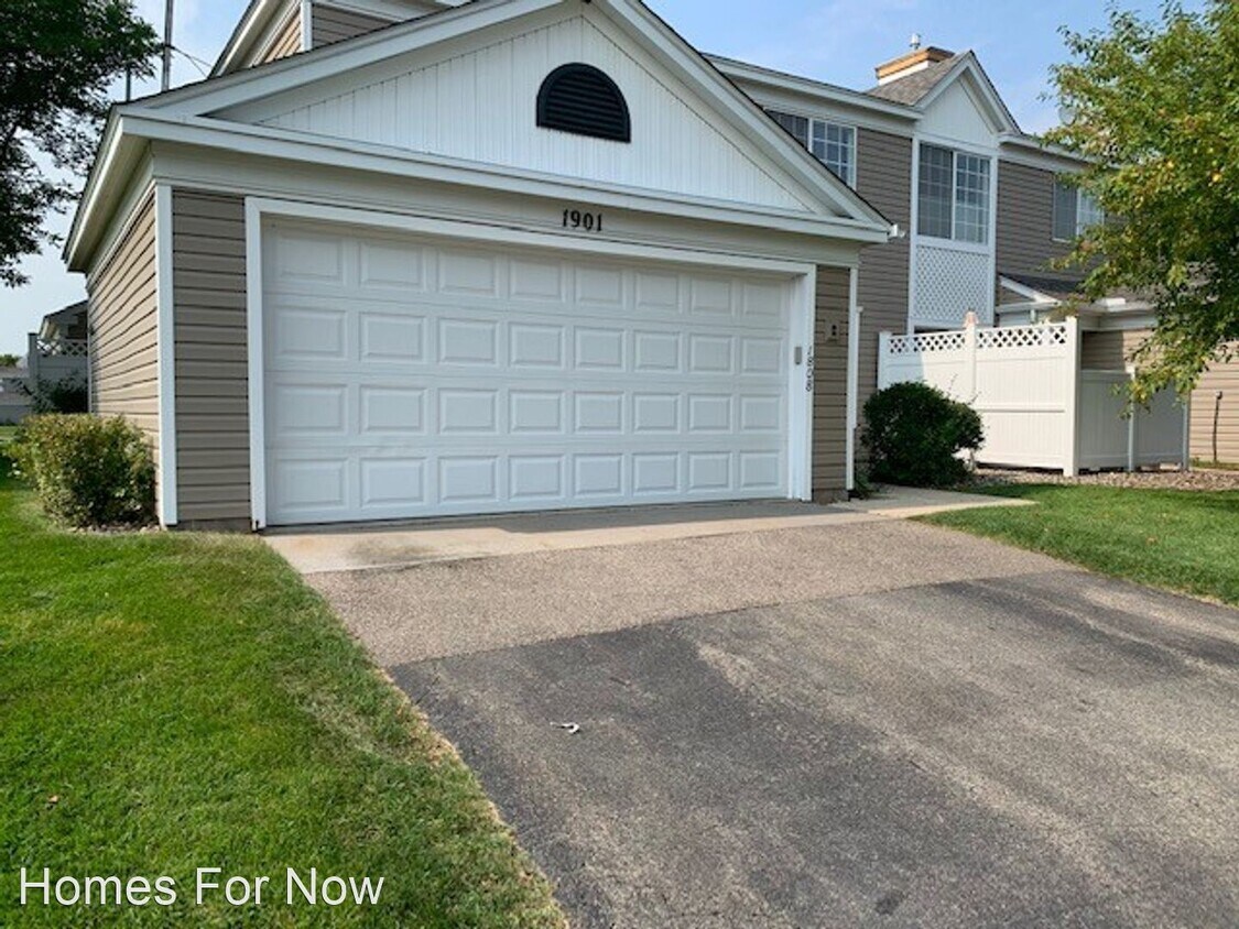 1901 Southcross Dr W, Burnsville, MN 55306 House Rental in Burnsville