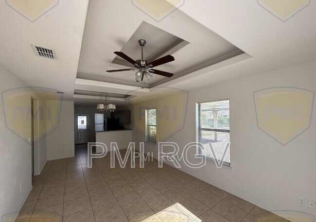 Building Photo - 2909 Linda Vista St