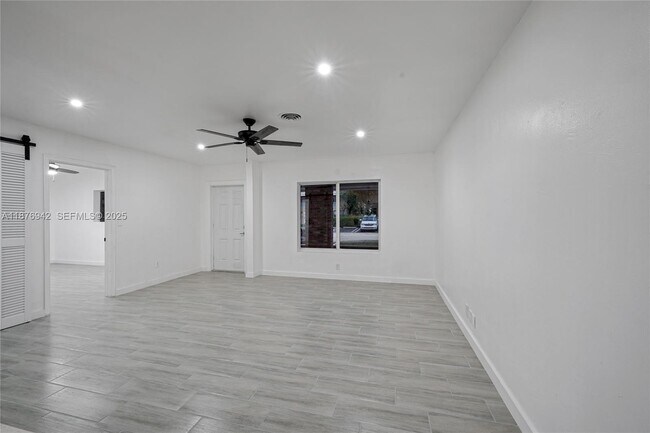 Foto del edificio - 7516 NW 44th Ct