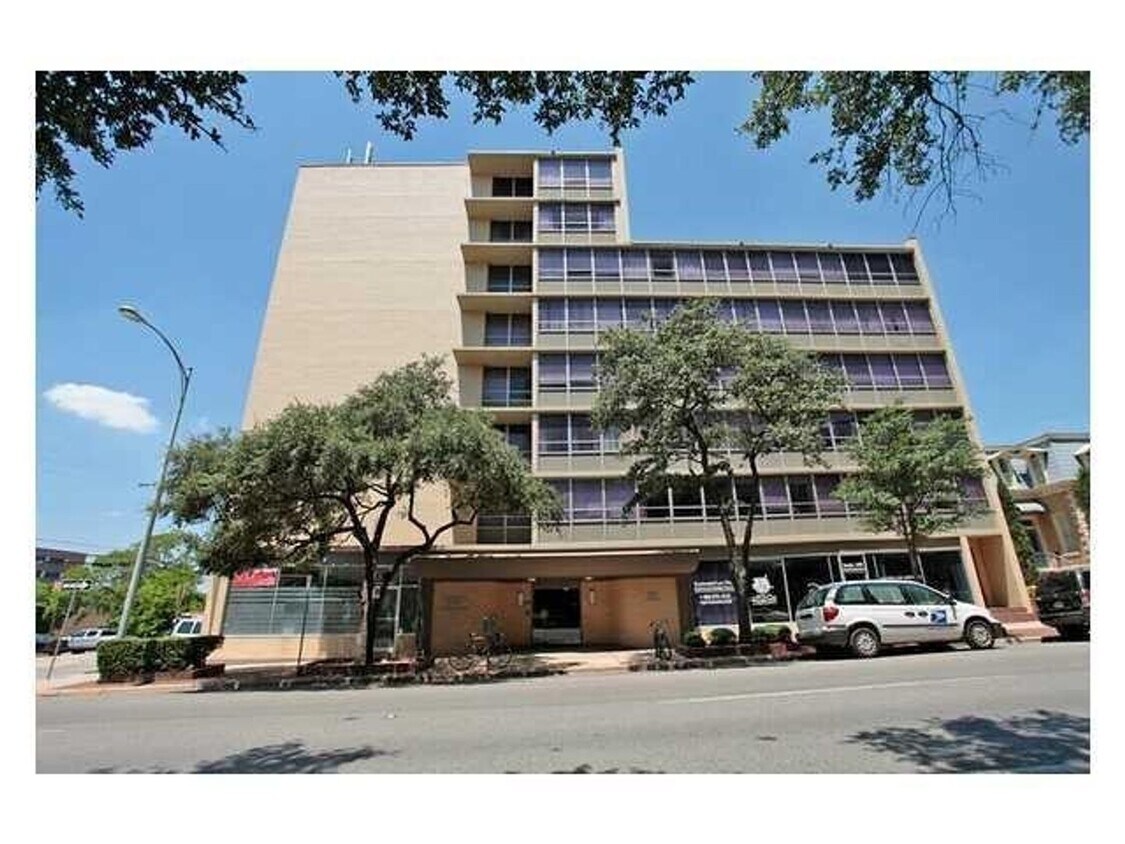 Primary Photo - K629 - Greenwood Towers #204