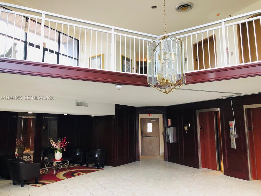 Foto del edificio - 2025 NE 164th St