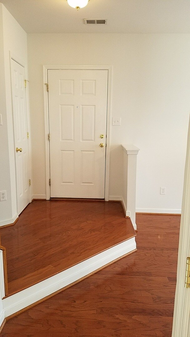 Foto del edificio - 3 bed, 2.5 Bath 1440sf End-Unit Henrico To...