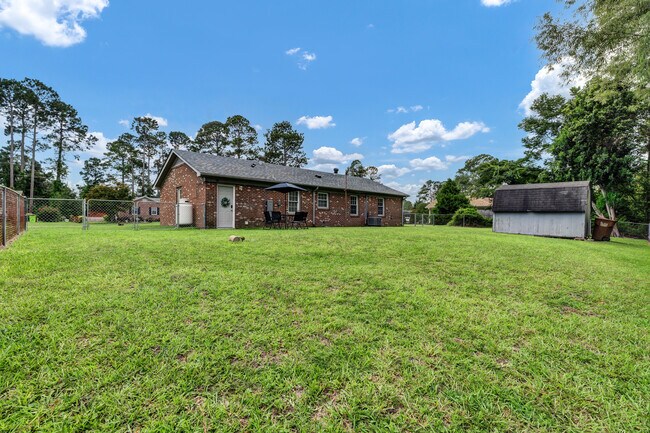 Building Photo - 4637 Manchester Dr