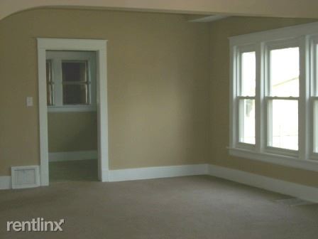 Building Photo - 3 br, 1 bath House - 623 W Calhoun St