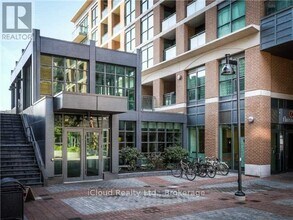 Building Photo - 1171 Queen St W
