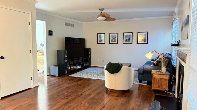 Foto del edificio - 44432 James Ct