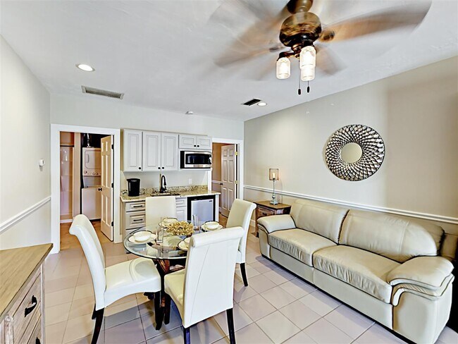 Building Photo - 4299 A1A S