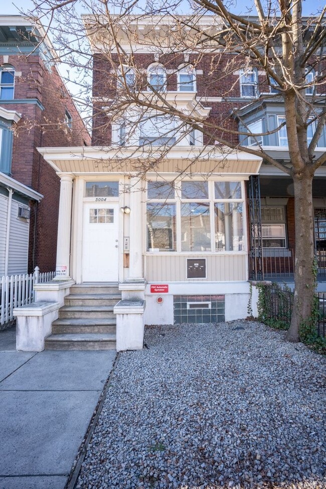 Building Photo - 5004 Spruce St