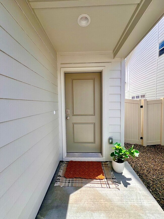 Building Photo - BRAND NEW HOME! 4 Bed/2.5 Bath plus Office and Flex Space Upstairs