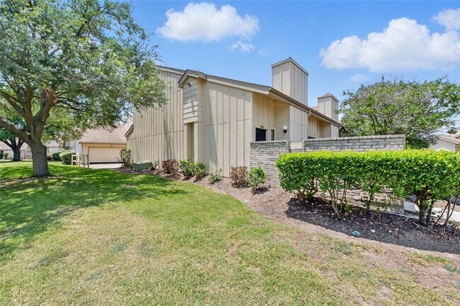 Building Photo - 3126 Windchase Blvd