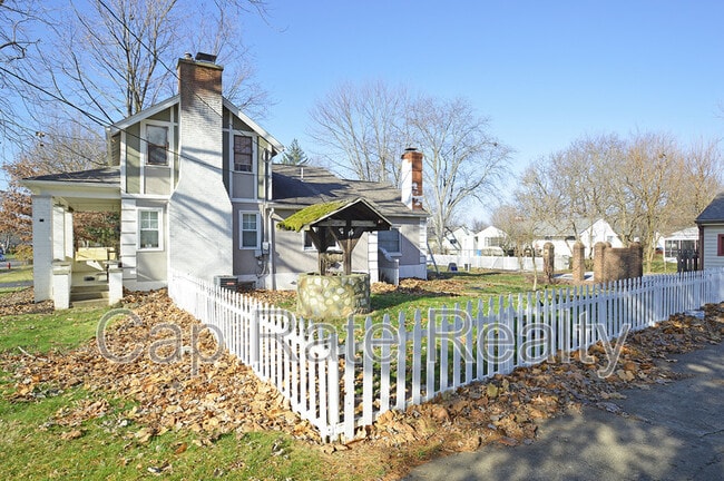 Foto del edificio - 216 Cherrington Rd