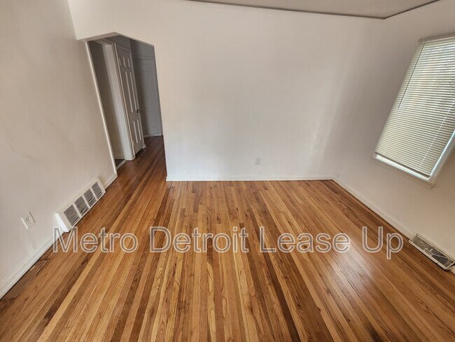Foto del edificio - 20110 Northlawn St