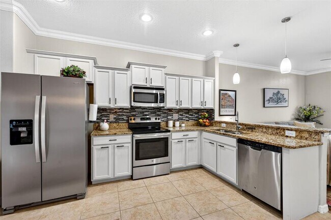 Foto del edificio - 2713 Lantern Hill Ave