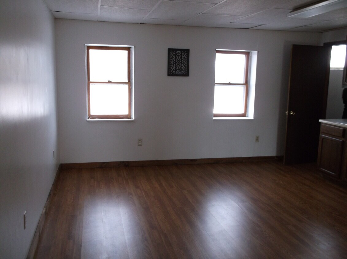 Foto del edificio - 311 E Dominick St