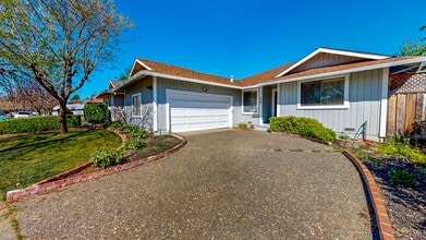 Building Photo - 1863 Tonja Way