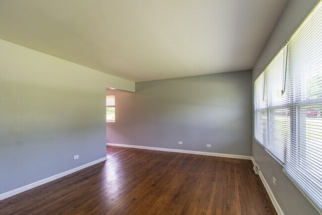 Building Photo - 1038 Glendell Ave