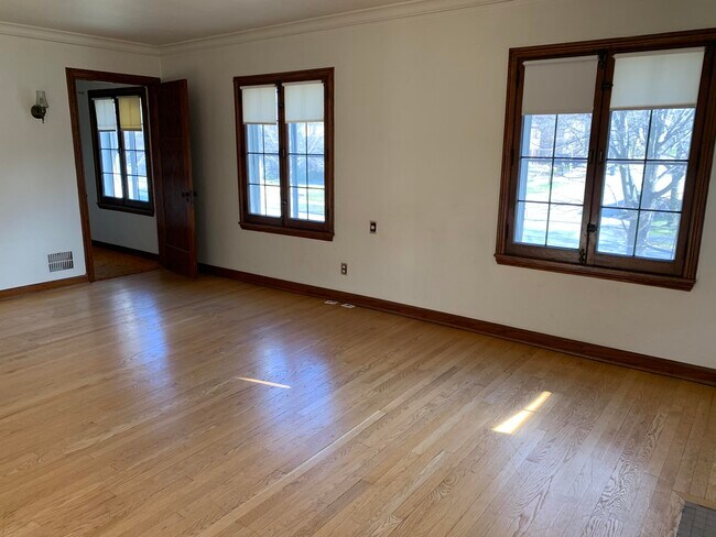 Building Photo - 4157 N Newhall St