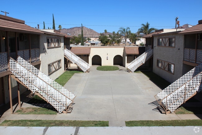 Building Photo - Casa Buena Apartments