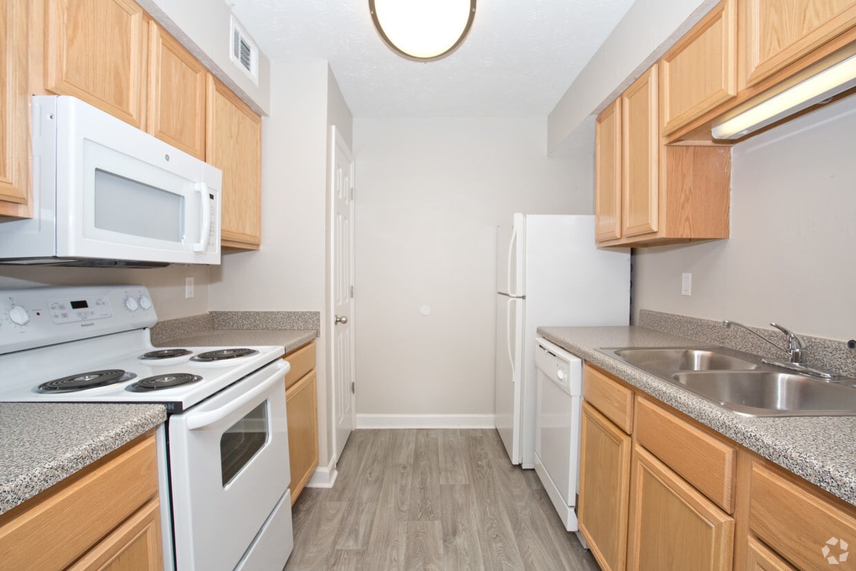 Primary Photo - The Hill (new)