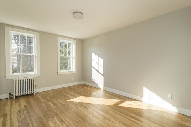 Building Photo - 285 Chestnut Hill Ave