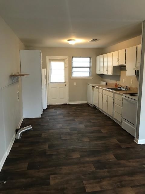 Building Photo - 100 Burdine Rd