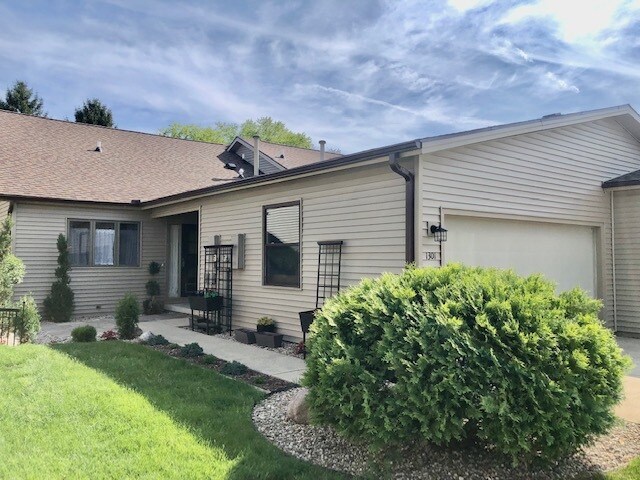 Primary Photo - 1301 Lancaster Dr