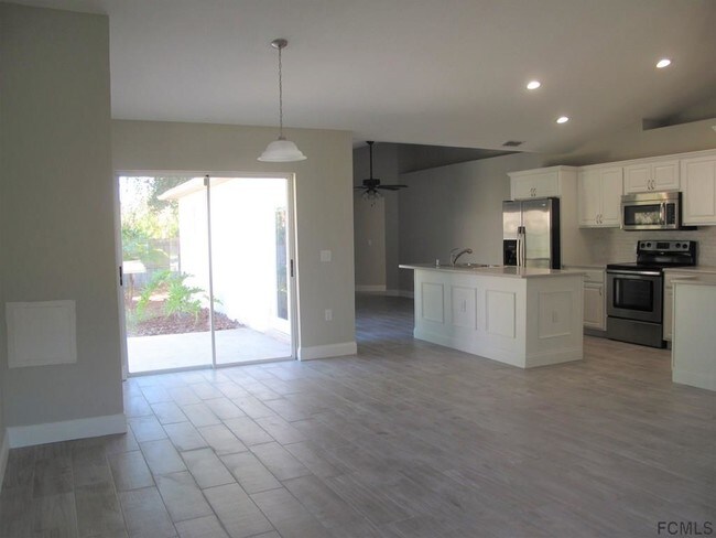 Foto del edificio - 29 Raintree Pl