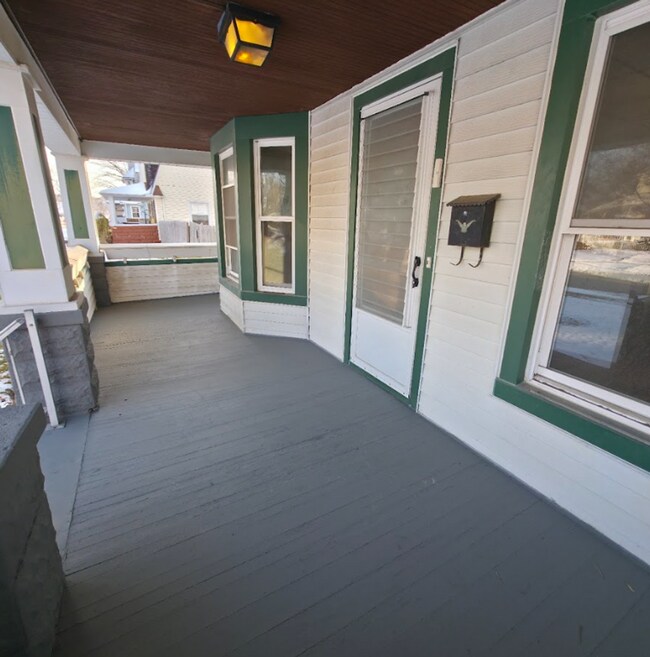 Building Photo - 1378 E 187th St