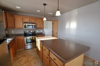 Building Photo - 1105 E 73rd St