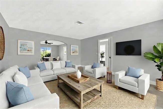 Foto del edificio - 124 Crystal Beach Ave